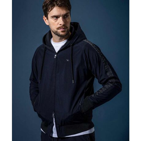 1PIU1UGUALE3 RELAXiEm sD Em EO@[ g bNXj@~@+phenixivXtFjbNXjhEEɗDꂽqWINDSTOPPER&#174; PRODUCTS BY GORE-TEX LABSr̗pWbvAbvt[fB[B75D|GXe2LfނyȒSnBɃTChƑɃXgb`nzA^B@\Ȃx`[VƂĂ̌ʂAhCȃRfBVۂ܂Bɑ郍Se[vX|[eBȕ\oBEɂGORE-TEX LABS̃S𓯐FŔzu܂B@\ƃfUC𗼗A[oAEghAX^CŁA^EAEghA܂ŃV[XɊ􂷂ꒅłBZbgAbv\ȃWK[pćusb-25135FABRIC-f-SAebNX̒łhɓASnƏ_炩A\ȖhLĂ܂Bő̓́uhvƁuvƂA2̋@\B~̗₽ՂȂÃhƂŁAĂ₦ɂsyBɃhCŉKȒpL[v܂B[^:USO-25135]----------------------------------------------------------------------------y1PIU1UGUALE3 RELAX@Em sD Em EO@[ g bNXz"ɏ̕i"Ƃăt@bVjX^ɈĂ܂ȂA1PIU1UGUALE3 RELAX"" ""ւ̒ɃfUCi[炪IA҂ɍgƊ؂"ꒅ"ꂽiŒm1PIU1UGUALE3̃JWAEFACłB̉lm錺l炱ΓIȎx󂯂AbNXCȂł͂"ɂ̒Sn"𐥔̊ĂقBATTENTIONiʐ^͂ł茻iČ悤ɐSĂ܂Ap̃j^[ɂ荷ق܂BTCYdȂǂɑ̌̍ꍇ܂Bi̎dlуfUC͉P̂߁A\ȂύXꍇ܂B