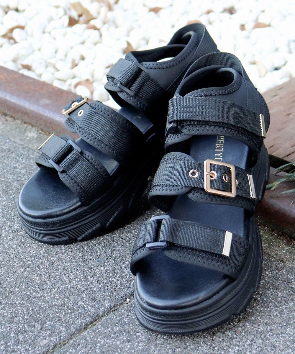 Balenciaga シルバー厚底サンダル ４．５㎝ベルクロ Balenciaga シルバー厚底サンダル 4．5㎝ベルクロ シルバー
