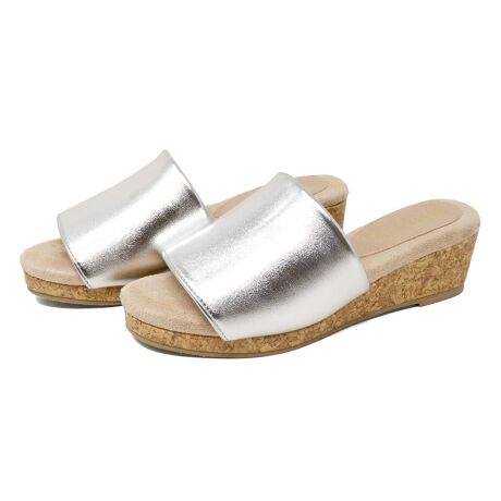 oeBh[̗Sn̗ǂӂӂ̃tbgxbgɔrʂƕ₷5.5cmEGbWq[VGbgƗSnǋEGbWq[rT{T_IIohT_̐lC̓͗ɂƂꂢɌVGbgIIȒPɗ邨yiAlۂ˔Ă̂lC̔錍ohT_̌`5.5cmq[̋Ȑ̂EGbWq[ɂ邱ƂŔrʂAvbgtH[2.5cm̂ŕ₷T_ɂ肪ȕy܂􁜃VvȃfUCőꂢ݂ł̂|CgłIRÑq[͎悭lXȃX^CɎ₷ł􁜌C̏dy߂ɐݒ肵Ă̂ŁÂy񁙁Abp[ɂ͎ǂđ̗ǂvgpACjOfނNbV̂őFIT܂􁜃AEg\[ɂ͋Ȑ̂悳Aɂ킹IWi\[ŉKȕ₷A@\EȒPɍŝłƂoɂœKłIT_ő؂ȗSnɂAᔽ̂ӂӂ̃NbṼtbgxbgŉKȗSnɁ􁜖،^Abp[fUCɂėĂ邾ŔrɌ̂́􍇂킹₷J[WJłꂩ̋G߂Ɋ􂷂郏ohT_􍡔Nڂ̂߃ACełII [^:4087]yîm点z̏i24N513牿i{Ă܂B͂鏤iɂĂ^Oȉꍇ܂Aݕ\ĂTCg\i̔iłB\߂܂悤A肢\グ܂ByLiBERTYDOLLinstagramz@libertydoll.shoes@tH[Ăȏ`FbNIiЉAgh𒆐SɔMĂ܂I