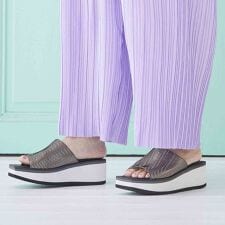 モード・エ・ジャコモ(MODE ET JACOMO)の厚底ミュールサンダル