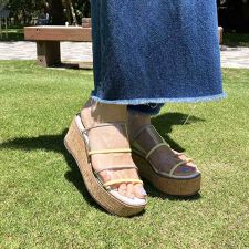 モード・エ・ジャコモ(MODE ET JACOMO)の厚底クリアミュールサンダル