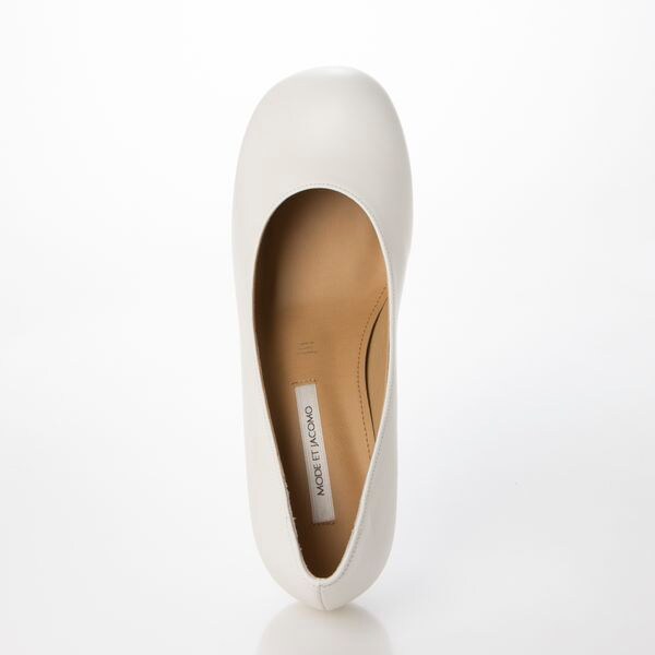 オブリークトゥプレーンパンプス