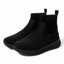 きれいめ厚底スニーカーブーツ