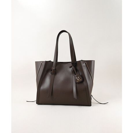 SSVF g[v~bNXoꂵ܂!!q܂̐ɂĐlCOZ[i*:+Bڈȏ̌yƃfUC˔rbOg[gobOu߈ȏɌyvƓXlCIIO\ȃV_[Xgbvt2WAYdlBTChWbp[(t@Xi[)̕ό`݂ȃg[gobOŁAJ߂ōD݂̃TCY`ɕςꉽʂ̃R[fy߂̂|CgłVvŖÔȂFƃtHBTCh̃Wbp[VѐSvXAƂU[̕\lۂR[fiグG߂Ȃł͂̃R[fɂYA{ȃX^Cył܂B}`mۂd؂̂ȂԂ͉ו₷A|PbgĂAo⎝yłBוȂʋΓxV[ł͏{̃XJ[tĂȂꊴôfGłˁl̃ZX铖X̃}XgACełB傫3TypeIڈȏ̎[́IRpNghSTCYE291-0031ʋ΃obOȂǂɂ傤ǂMTCYE161-0801Lԍŏi肢v܂BPUU[Ƃͥ_炩ƂG肪ŁA{vɋ߂ڂƎ̍/v(tFCNU[)łB{vî悤ȓʂȂ͕Kv܂BϐɗDĂ邱ƂłAJȂǂ̐Ă̓̊ȂǂŉĂ܂ۂɂ́A炩zŐ@ĂȂǊȒPȃeiXsĂƂ蒷邱Ƃ\łBAR[Ȃǂ܂܂n܂͗򉻂𑁂߂邱ƂɌq܂̂łӂBy Ui[jzfUCi[ Yuko Ohashi̋ՐɂӂCXs[Vꂽ}eAd`ɂiłBmA[itXōjl̏łFCɁALLlɔP߂̎iĂ܂BȂ̋P؂₩ɁAYuko OhashiƋɊFƊyłuhłB摜̏i̓TvłBۂ̏iƐFAdlAHATCYAfޓ኱قȂꍇ܂Bi摜́A̓p\RȂǂ̉{ɂAۂ̐FƈقȂČꍇ܂B\߂BipׂɁAAeV^OEl[KmF̏AGiJAȂǁjɂgpFFڂ̌ƂȂꍇ܂̂ŁA戵ɂ͏[ӂBAR[≖fnȂǂ̏ŁEۉtiɕtƁAFϐFEV~ꍇ򉻂𑁂߂錴ɂȂ܂̂łӂBîm点ޗ̉î2024N10菇iĒ܂B݂̓TCgɕ\Lꂽił̔̔ƂȂ܂BiɋLڂĂ鉿iɂ܂ċi/Vi݂Ă\܂A܂悤肢\グ܂B[^:022-6371]