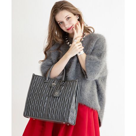 ɊYAg[gobOʋ΂炨o܂ŕL􂷂AA4ΉTCY̏iobOB2025AWVFǃCG[EI[uEO[EVo[DetailEA4Ήŉו̑ʋΎɂ߁Bz500mlybg{gcEɓTCYŕi̕Ki[ł܂BE|\2way^Cv茳󂯂̓V_[xgtĎyBubN/lCr[&bh/`R...nhAC{[...ׂnhJ[ɂāAV_[̑قȂ܂B\߂BErWlXobOɂgۃnhƂSnD]!rɂSȂ܂BEt@Xi[t݂̒|PbgICJ[hAԌCzȂǂ̂oACêɑ劈łBEuhSNVFbg`[tS[h̃uhS̃ANZgɂȂAiYĂ܂BRpNghMTCY͂!E022-6851Lԍŏi肢v܂B----------------------------|Pbg:1(:t@Xi[1)A4[:tV_[RO:EJ:}OzbNe:----------------------------PUU[Ƃ́EEEE_炩ƂG肪ŁA{vɋ߂ڂƎ̍/v(tFCNU[)łB{vî悤ȓʂȂ͕Kv܂BϐɗDĂ邱ƂłAJȂǂ̐Ă̓̊ȂǂŉĂ܂ۂɂ́A炩zŐ@ĂȂǊȒPȃeiXsĂƂ蒷邱Ƃ\łBAR[Ȃǂ܂܂n܂͗򉻂𑁂߂邱ƂɌq܂̂łӂBîm点ޗ̉î2024N10菇iĒ܂B݂̓TCgɕ\Lꂽił̔̔ƂȂ܂BiɋLڂĂ鉿iɂ܂ċi/Vi݂Ă\܂A܂悤肢\グ܂By Ui[jzfUCi[ Yuko Ohashi̋ՐɂӂCXs[Vꂽ}eAd`ɂiłBmA[itXōjl̏łFCɁALLlɔP߂̎iĂ܂BȂ̋P؂₩ɁAYuko OhashiƋɊFƊyłuhłB摜̏i̓TvłBۂ̏iƐFAdlAHATCYAfޓ኱قȂꍇ܂Bi摜́A̓p\RȂǂ̉{ɂAۂ̐FƈقȂČꍇ܂B\߂BipׂɁAAeV^OEl[KmF̏AGiJAȂǁjɂgpFFڂ̌ƂȂꍇ܂̂ŁA戵ɂ͏[ӂBAR[≖fnȂǂ̏ŁEۉtiɕtƁAFϐFEV~ꍇ򉻂𑁂߂錴ɂȂ܂̂łӂB[^:022-6841]