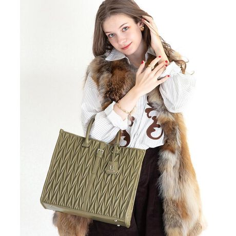 ɊYAg[gobOʋ΂炨o܂ŕL􂷂AA4ΉTCY̏iobOB2025AWVFǃCG[EI[uEO[EVo[DetailEA4Ήŉו̑ʋΎɂ߁Bz500mlybg{gcEɓTCYŕi̕Ki[ł܂BE|\2way^Cv茳󂯂̓V_[xgtĎyBubN/lCr[&bh/`R...nhAC{[...ׂnhJ[ɂāAV_[̑قȂ܂B\߂BErWlXobOɂgۃnhƂSnD]!rɂSȂ܂BEt@Xi[t݂̒|PbgICJ[hAԌCzȂǂ̂oACêɑ劈łBEuhSNVFbg`[tS[h̃uhS̃ANZgɂȂAiYĂ܂BRpNghMTCY͂!E022-6851Lԍŏi肢v܂B----------------------------|Pbg:1(:t@Xi[1)A4[:tV_[RO:EJ:}OzbNe:----------------------------PUU[Ƃ́EEEE_炩ƂG肪ŁA{vɋ߂ڂƎ̍/v(tFCNU[)łB{vî悤ȓʂȂ͕Kv܂BϐɗDĂ邱ƂłAJȂǂ̐Ă̓̊ȂǂŉĂ܂ۂɂ́A炩zŐ@ĂȂǊȒPȃeiXsĂƂ蒷邱Ƃ\łBAR[Ȃǂ܂܂n܂͗򉻂𑁂߂邱ƂɌq܂̂łӂBîm点ޗ̉î2024N10菇iĒ܂B݂̓TCgɕ\Lꂽił̔̔ƂȂ܂BiɋLڂĂ鉿iɂ܂ċi/Vi݂Ă\܂A܂悤肢\グ܂By Ui[jzfUCi[ Yuko Ohashi̋ՐɂӂCXs[Vꂽ}eAd`ɂiłBmA[itXōjl̏łFCɁALLlɔP߂̎iĂ܂BȂ̋P؂₩ɁAYuko OhashiƋɊFƊyłuhłB摜̏i̓TvłBۂ̏iƐFAdlAHATCYAfޓ኱قȂꍇ܂Bi摜́A̓p\RȂǂ̉{ɂAۂ̐FƈقȂČꍇ܂B\߂BipׂɁAAeV^OEl[KmF̏AGiJAȂǁjɂgpFFڂ̌ƂȂꍇ܂̂ŁA戵ɂ͏[ӂBAR[≖fnȂǂ̏ŁEۉtiɕtƁAFϐFEV~ꍇ򉻂𑁂߂錴ɂȂ܂̂łӂB[^:022-6841]