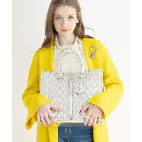 ɊYAg[gobOʋ΂炨o܂ŕL􂷂AA4ΉTCY̏iobOB2025AWVFǃCG[EI[uEO[EVo[DetailEA4Ήŉו̑ʋΎɂ߁Bz500mlybg{gcEɓTCYŕi̕Ki[ł܂BE|\2way^Cv茳󂯂̓V_[xgtĎyBubN/lCr[&bh/`R...nhAC{[...ׂnhJ[ɂāAV_[̑قȂ܂B\߂BErWlXobOɂgۃnhƂSnD]!rɂSȂ܂BEt@Xi[t݂̒|PbgICJ[hAԌCzȂǂ̂oACêɑ劈łBEuhSNVFbg`[tS[h̃uhS̃ANZgɂȂAiYĂ܂BRpNghMTCY͂!E022-6851Lԍŏi肢v܂B----------------------------|Pbg:1(:t@Xi[1)A4[:tV_[RO:EJ:}OzbNe:----------------------------PUU[Ƃ́EEEE_炩ƂG肪ŁA{vɋ߂ڂƎ̍/v(tFCNU[)łB{vî悤ȓʂȂ͕Kv܂BϐɗDĂ邱ƂłAJȂǂ̐Ă̓̊ȂǂŉĂ܂ۂɂ́A炩zŐ@ĂȂǊȒPȃeiXsĂƂ蒷邱Ƃ\łBAR[Ȃǂ܂܂n܂͗򉻂𑁂߂邱ƂɌq܂̂łӂBîm点ޗ̉î2024N10菇iĒ܂B݂̓TCgɕ\Lꂽił̔̔ƂȂ܂BiɋLڂĂ鉿iɂ܂ċi/Vi݂Ă\܂A܂悤肢\グ܂By Ui[jzfUCi[ Yuko Ohashi̋ՐɂӂCXs[Vꂽ}eAd`ɂiłBmA[itXōjl̏łFCɁALLlɔP߂̎iĂ܂BȂ̋P؂₩ɁAYuko OhashiƋɊFƊyłuhłB摜̏i̓TvłBۂ̏iƐFAdlAHATCYAfޓ኱قȂꍇ܂Bi摜́A̓p\RȂǂ̉{ɂAۂ̐FƈقȂČꍇ܂B\߂BipׂɁAAeV^OEl[KmF̏AGiJAȂǁjɂgpFFڂ̌ƂȂꍇ܂̂ŁA戵ɂ͏[ӂBAR[≖fnȂǂ̏ŁEۉtiɕtƁAFϐFEV~ꍇ򉻂𑁂߂錴ɂȂ܂̂łӂB[^:022-6841]