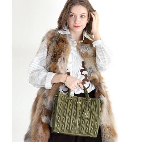 **ɊYAg[gobO**2025AWVFǃCG[EI[uEO[EVo[DetailEA5Ή(A4p̔)ŉו̏ȂʋΎɂ߁Bz500mlybg{gcEɓTCYŕi̕Ki[ł܂BE|\2way^Cv茳󂯂̓V_[xgtĎyBErWlXobOɂgێrɂSȂ̂|CgBEt@Xi[t݂̒|PbgICJ[hAԌCzȂǂ̂oACêɑ劈łBEuhSNVFbg`[tS[h̃uhS̃ANZgɂȂAiYĂ܂BA4ΉLTCY͂IE022-6841Lԍŏi肢v܂B----------------------------|PbgF1(:t@Xi[P)A5[FtV_[ROFEJF}OzbNeF----------------------------PUU[Ƃͥ_炩ƂG肪ŁA{vɋ߂ڂƎ̍/v(tFCNU[)łB{vî悤ȓʂȂ͕Kv܂BϐɗDĂ邱ƂłAJȂǂ̐Ă̓̊ȂǂŉĂ܂ۂɂ́A炩zŐ@ĂȂǊȒPȃeiXsĂƂ蒷邱Ƃ\łBAR[Ȃǂ܂܂n܂͗򉻂𑁂߂邱ƂɌq܂̂łӂBîm点ޗ̉î2024N10菇iĒ܂B݂̓TCgɕ\Lꂽił̔̔ƂȂ܂BiɋLڂĂ鉿iɂ܂ċi/Vi݂Ă\܂A܂悤肢\グ܂By Ui[jzfUCi[ Yuko Ohashi̋ՐɂӂCXs[Vꂽ}eAd`ɂiłBmA[itXōjl̏łFCɁALLlɔP߂̎iĂ܂BȂ̋P؂₩ɁAYuko OhashiƋɊFƊyłuhłB摜̏i̓TvłBۂ̏iƐFAdlAHATCYAfޓ኱قȂꍇ܂Bi摜́A̓p\RȂǂ̉{ɂAۂ̐FƈقȂČꍇ܂B\߂BipׂɁAAeV^OEl[KmF̏AGiJAȂǁjɂgpFFڂ̌ƂȂꍇ܂̂ŁA戵ɂ͏[ӂBAR[≖fnȂǂ̏ŁEۉtiɕtƁAFϐFEV~ꍇ򉻂𑁂߂錴ɂȂ܂̂łӂB[^:022-6851]