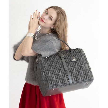 ̓IȃLeBOfUCۓIȁuMouvV[Yeʂ͂LTCY{XgobOoB2025AWVFǃCG[EO[㎿ȑfނŎdグAl̏ɂӂ킵iȑ݊܂Bו◷sEoɂΉłLXƂ[͂AyƎ₷ɂ݌vB|ł钷߂̃nhŁA킩ʂȃV[܂Ŋ􂵂܂BVbNȃJ[oG[VŁAX^CI΂R[fBl[gɓ݂܂Bl̕iiƎp˔ApłobOłB#UobO #MouV[Y #{XgobO #eʃobO #sobO #oobO #ꂢ߃JWA #lobO #iX^Cy Ui[jzfUCi[ Yuko Ohashi̋ՐɂӂCXs[Vꂽ}eAd`ɂiłBmA[itXōjl̏łFCɁALLlɔP߂̎iĂ܂BȂ̋P؂₩ɁAYuko OhashiƋɊFƊyłuhłB摜̏i̓TvłBۂ̏iƐFAdlAHATCYAfޓ኱قȂꍇ܂Bi摜́A̓p\RȂǂ̉{ɂAۂ̐FƈقȂČꍇ܂B\߂BipׂɁAAeV^OEl[KmF̏AGiJAȂǁjɂgpFFڂ̌ƂȂꍇ܂̂ŁA戵ɂ͏[ӂBAR[≖fnȂǂ̏ŁEۉtiɕtƁAFϐFEV~ꍇ򉻂𑁂߂錴ɂȂ܂̂łӂB[^:022-7401]