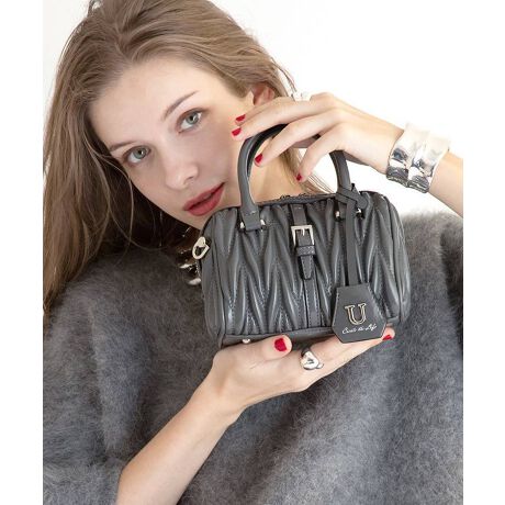 fC[IP[W܂Ŋ􂵂ȃveB{Xg2025AWVFǃCG[EI[uEO[EVo[RpNgȌڂȂAzX}zA|[`Ȃǖ̕Ki܂veB{XgB̓IȃLeBOfUCR[fBl[g̃ANZgɂȂAꂢ߂ɂJWAɂtBbg܂BO\ȃV_[Xgbvt2WAYdlBV[YɂA4g[g◷sɂgBIG{XgWJBy Ui[jzfUCi[ Yuko Ohashi̋ՐɂӂCXs[Vꂽ}eAd`ɂiłBmA[itXōjl̏łFCɁALLlɔP߂̎iĂ܂BȂ̋P؂₩ɁAYuko OhashiƋɊFƊyłuhłBAR[≖fnȂǂ̏ŁEۉtiɕtƁAFϐFEV~ꍇ򉻂𑁂߂錴ɂȂ܂̂łӂB摜̏i̓TvłBۂ̏iƐFAdlAHATCYAfޓ኱قȂꍇ܂Bi摜́A̓p\RȂǂ̉{ɂAۂ̐FƈقȂČꍇ܂B\߂BipׂɁAAeV^OEl[KmF̏AGiJAȂǁjɂgpFFڂ̌ƂȂꍇ܂̂ŁA戵ɂ͏[ӂB[^:0228501]