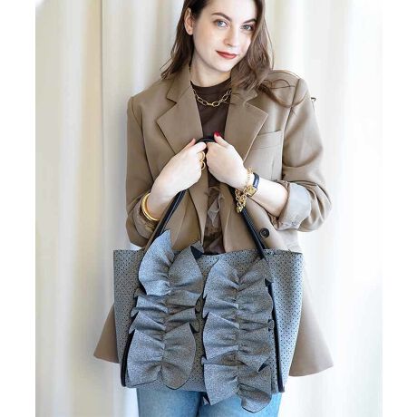 _ɂ̃tڂ䂭AyUz̃ACRobOuMoelleuxi[jvLTCYBVvȃR[fBl[gɃvX邾ŁACɉ؂₩Ə炵Ă܂BA4TCY[\ȗeʂŁAʋ΂KAVbsOɂœKB_炩ȑfފƌy₩ȎSnŁAڂ̉؂₩Ǝp˔Ă܂BJ[oG[V̓VbNtF~j܂őAIEItǂ̃V[ɂtBbgBn͊eFꂼāAJ邽тɃeV܂BɉĂ邩ڗđRłB̃X^COɁg؂₮݊hYAʂȃtg[głB菬TCY܂By0321401zŌ#UobO #[ #tg[g #ltF~j #؂₩obO #yʃobO #A4ΉobO #ʋ΃obO #fC[ɂ #[̓obO #30obO #40obO #݊obO #ʂȓ̃obO #GKgobOy Ui[jzfUCi[ Yuko Ohashi̋ՐɂӂCXs[Vꂽ}eAd`ɂiłBmA[itXōjl̏łFCɁALLlɔP߂̎iĂ܂BȂ̋P؂₩ɁAYuko OhashiƋɊFƊyłuhłBAR[≖fnȂǂ̏ŁEۉtiɕtƁAFϐFEV~ꍇ򉻂𑁂߂錴ɂȂ܂̂łӂB摜̏i̓TvłBۂ̏iƐFAdlAHATCYAfޓ኱قȂꍇ܂Bi摜́A̓p\RȂǂ̉{ɂAۂ̐FƈقȂČꍇ܂B\߂BipׂɁAAeV^OEl[KmF̏AGiJAȂǁjɂgpFFڂ̌ƂȂꍇ܂̂ŁA戵ɂ͏[ӂB[^:0321391]