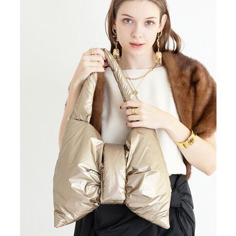 ӂy₩ŁAv킸GꂽȂ悤ȃ{g[gBuhuNuageijA[Wjv́AtXŁg_hӖ܂B̖̒ʂA_炩ݍނ悤ȃtH͂̃obOłBDetailE傫ȃ{ANZgɂȂ炵fUCEyʂŃ\tgȑfފA|₷nhdlEʋ΂fC[ɂgpITCYE{}OlbgɂȂĂ܂BE|PbgtŃX}z⏬̎[֗Eڈȏ̎[́Stylel̃tF~jR[fɂ͂AfjȂǂ̃JWAX^CɂRɓޖ\fUCBy₩ȃiCfނ悭oAÂȂ肷iȈۂɎdオ܂BMaterialyʂŏ_炩|GXefނgpBVɂȂɂA₷̂|CgBG߂킸I[V[Y􂵂܂BColorubNiԃJ[juEijAX̂鉐uEjS[hi؂₩ŗDg[jꂼقȂ\ŁAR[fɍ킹yݕł܂BSpecJF}Olbg|PbgF~1F|SeriesV[Ỹ~jTCYuNuage {~jV_[obOviuhi3320061jWJBeqobÔ悤ɃZbgŎg΁AR[f̓ꊴAbv܂By Ui[jzfUCi[ Yuko Ohashi̋ՐɂӂCXs[Vꂽ}eAd`ɂiłBmA[itXōjl̏łFCɁALLlɔP߂̎iĂ܂BȂ̋P؂₩ɁAYuko OhashiƋɊFƊyłuhłBAR[≖fnȂǂ̏ŁEۉtiɕtƁAFϐFEV~ꍇ򉻂𑁂߂錴ɂȂ܂̂łӂB摜̏i̓TvłBۂ̏iƐFAdlAHATCYAfޓ኱قȂꍇ܂Bi摜́A̓p\RȂǂ̉{ɂAۂ̐FƈقȂČꍇ܂B\߂BipׂɁAAeV^OEl[KmF̏AGiJAȂǁjɂgpFFڂ̌ƂȂꍇ܂̂ŁA戵ɂ͏[ӂB[^:3320071]