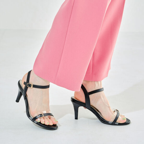 ヒールサンダル