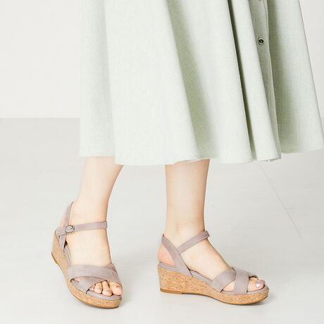 Ԃ̃NXxgfUC̃T_́AĂ炵RNfނŊEGbW\[tF~jȃACeBNbṼiCfނgpxgőǂA፷̏ȂEGbW\[Ŕɂ̂B݂̗ǂXG[hfނƏ炵J[OŁAJWAY߂ȃR[fBl[g܂ŕL􂵂Ă1By21.5cm`26.5cmiSS`3Ljz傫TCY TCY[^:42201]