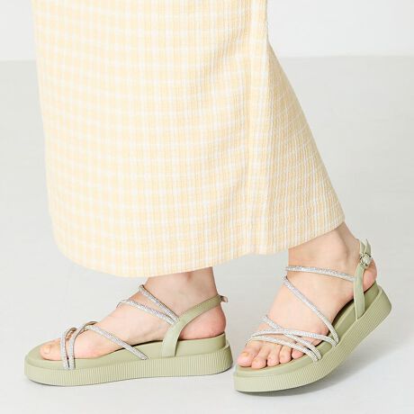 ؚȃi[XgbvɏԂ̃NAȃCXg[ASACeBk[fB[ȑoA悢̃\[ɂ邱ƂŃJWA_EALX^COɂ҂͂܂1BAVg[ɔzuXgbvfUĆA茩悤ɌvZꂽɁBX^COɉf鍡GڃACeB[^:41217]