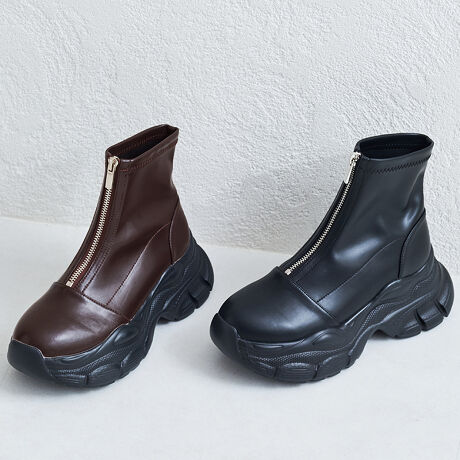 [hȕ͋CZZ^[Wbvu[ćAƂXj[J[\[gݍ킹ghCNɎdグ1B_炩ɃtBbgXgb`fނŃVGbgYɌA{gXI΂ȂDGBtg̃WbvfUCŏc̃CۗA{[\[ŃX^CAbvĂ{ȃACeBTvɂĎBeĂ܂̂ŁA~FASFAn̐F̎dlɕύXꍇ܂B炩߂B[^:41437]