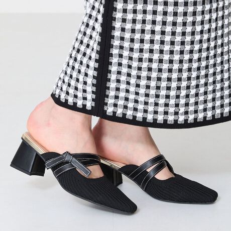 n̂jbgfނgppvX́A~[^CvłƃtɗACeBTChɃ{Xgbv́AXeb`fUCăANZgAɃX[Xfނgp邱ƂŊÂ}ltF~j1BXgbv̔zuۂ݂̂XNGAɃJbgȂǁAbYɌ悤ȎdオBTvɂĎBeĂ܂̂ŁA~FASFAn̐F̎dlɕύXꍇ܂B炩߂B[^:51120]