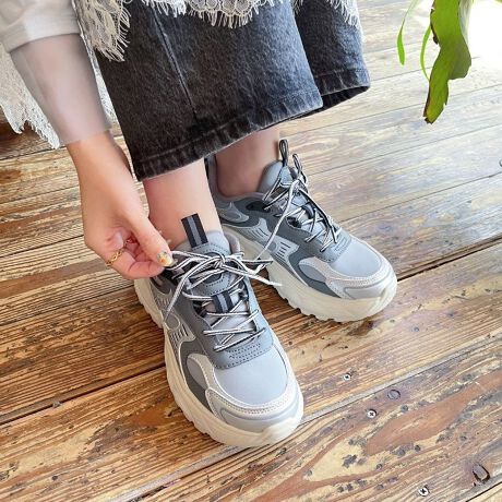 GɃJbeBOꂽAbp[fUC̃Xj[J[͉ʂ̏ȂRpNgȃ\[IŐꂽsIȈۂɁBS̓IɗF̒Ƀ^bNJ[̐ؑփp[cXgCṽV[[XANZgBx[W̃\[Ƃ̑gݍ킹u₩ȃVo[ƁAsNS[h̍FubN2FWJBTvɂĎBeĂ܂̂ŁA~FASFAn̐F̎dlɕύXꍇ܂B炩߂B[^:OT3754]