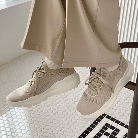 _D]ɂAVF̃ubNubNEuEECǉI^tBbĝjbgfނƁAƗnYt[dlŌyƉKǋXj[J[oB̏_炩jbg͐Lk̂œ݂₷AIWi̕҂ݖڂ̖͗l͉ʊ̂̂ɂ邱ƂŃn̂ۂɁBjbgȂ̂ŒʋCǂA~݂͌̂NbVŜɓĂ̂őRV[ł􂷂1BXɃ[XAbv͕RŒ߂\Ŏg̑ɍ킹ĕς̂|CgB悭Lт邤ɁAɂ̓IWi݌v̐c邱ƂŎg킸ɗ܂܈uŗdlɁBtBbgɂƂƂ񂱂A܂łɂȂ̗SnXj[J[B\[܂ŒPFł܂Ƃ߂ubN/ubNƁA[݂̂F͂̃uEƃCIׂ7J[WJBTvɂĎBeĂ܂̂ŁA~FASFAn̐F̎dlɕύXꍇ܂B\߂By@\zEɂ̓IWi݌v̐c邱ƂŁs g킸ɗ܂܃X|bƗ tdlȄ_炩jbgfނ́ALk̂œ݂₷BEjbgfނȂ̂ŒʋCǂAKɗE~݂͌̂NbVgpE[XAbv͕RŒ߂\yPOINTzEБ202gƌڈȏɌyʁEg킸ɗ܂܃X|bƗEZłTbƗĊyIDwqă}}AƑւ̃v[gɂ߁IȄ_炩jbgfނŃtBbĝ闚SnER[fɍ킹đIׂLxȐFWJ[^:OT3757]ySTAFF RgzSTAFF@W񕁒ĩTCYF23.0cm/MTCYpTCYF36(23.0cm)TCYzF҂RgFfł҂ł̂ŁATCYオ傤ǂ悳łB\[͂ƂĂāA₷łBnYt[ŗ̂łISTAFF@H񕁒ĩTCYF24.0cm/LTCYpTCYF39(24.5cm)TCYzF҂RgF傤ǂ悢łB܂܃XbƗ܂BEH[LOɂgłBSTAFF@O񕁒ĩTCYF25.cm/LLTCYpTCYF41(25.5cm)TCYzF҂RgFTCY͂҂łB{ɃXƗĊ܂I3709ƔrƁAV[[X镪Abp[̐Lт͎߂łBsL[[htfB[X Xj[J[ X^CAbv r r K Lk Sn uԃtBbg jbg NbV 芴 z[h ɂȂɂ ɂ \tg _炩 ~j C킹 fB K[[ tF~j s W[ JWAR[f TCY 傫TCY 22cm 26cm nYt[ 炭 O  y 