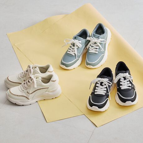 [^:OT3762]Abp[ɃOb^[̃C{Ƃő؂₩ɂĂXj[J[́A悢\[IŃtF~jh̕ł₷1ɁBVvȐ؂ւfUCɂ邱ƂŃOb^[hɂȂ肷A̃R[fɓ݂₷̂|CgBs[XXJ[gȂǂɍ킹ĂƂƂÂ߂ȃX^CyŁBTvɂĎBeĂ܂̂ŁA~FASFAn̐F̎dlɕύXꍇ܂B炩߂B