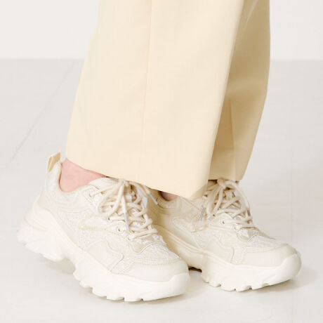 [X_ɂ炢AWK[hD̐nƊ|킹ĊÂ߂ȃR[fBl[gƑQ̃Xj[J[Bۂ݂̂V[[Xŏ炵܂Ƃ߂AAbp[ƂFɂ鎖őŜ̐F𑵂lۂYȂBScScƂ\[ŃJWA𑫂yʃ\[ŕ₷˔DGACeBTvɂĎBeĂ܂̂ŁA~FASFAn̐F̎dlɕύXꍇ܂B炩߂B[^:OT3755]