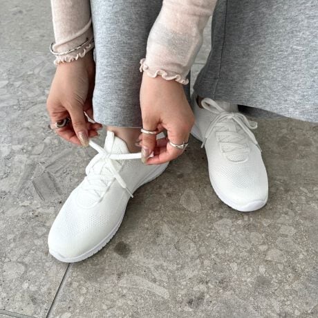 _lC̃jbgXj[J[烌[XAbvfUCVoI^ƂƂySn͂̃jbgXj[J[Ƀ[XAbv^CvoBCRōb𒲐߂ł̂Ŏ̑ɍ킹ătBbg߂dlɁBɃAbp[ŜLk̂jbgfނő肪ǂ\[͕₷悤Ԃ̗ǂ݌vŃXgXt[ȗSnBĈƂɂŷŃ^E[XłȂANeBuȂoV[ɂ􂵂ĂꂻBfUCŌCRȂ̃fUCpӂĂ܂Bu3709vƂ܂By@\zERقǂɂ̂܂ܗ郌[XAbvfUCEyʁȄ_炩jbgfނő肪ǂAXgXt[ȗSnEjbgfނȂ̂ŒʋCǂAKɗECRōb𒲐߂ł̂Ŏ̑ɍ킹yPOINTzEБ153g(37TCYŌv)ƌyʁIEƑւ̃v[gɂ߁IȄ_炩jbgfނŃtBbĝ闚SnER[fɍ킹đIׂLxȐFWJTvɂĎBeĂ܂̂ŁA~FASFAn̐F̎dlɕύXꍇ܂B炩߂ByX^btpRgzSTAFF@D񕁒ĩTCYF22.0cm/STCYpTCYF35(22.5cm)TCYzF҂RgF35ł҂łByʂŃjbgfނȂ̂ő蔲QłBtBbĝŌCȂ烏TCYłƕ܂BSTAFF@H񕁒ĩTCYF24.0cm/LTCYpTCYF39(24.5cm)TCYzF҂RgF39ł҂łBŷŒԂ̈ړyłBSTAFF@O񕁒ĩTCYF25.0cm/LLTCYpTCYF41(25.5cm)TCYzF҂RgF42Ƒ悪኱܂̂41ŗ܂BjbgŐLт邩̌C𗚂ĂȂłB[^:OT3765]XgXt[ X|[c y 3709̕Ro[W NbV 22.0 26.0 傫TCY TCY  O ӂӂ Lk bNX 