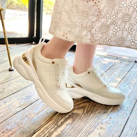 q[AbvEGbW\[אgłƂVGbgfBCNȃXj[J[BTCh̃LeBOfUC`[fނ̃V[[XȂǏ炵fBe[𐷂荞񂾃ACeȂ̂ŃpvXh̕ɂ񎎂Ăق1B̃S[h̃^bÑp[ciŌpȂۂɂȂ1BTvɂĎBeĂ܂̂ŁA~FASFAn̐F̎dlɕύXꍇ܂B炩߂B[^:OT3761]