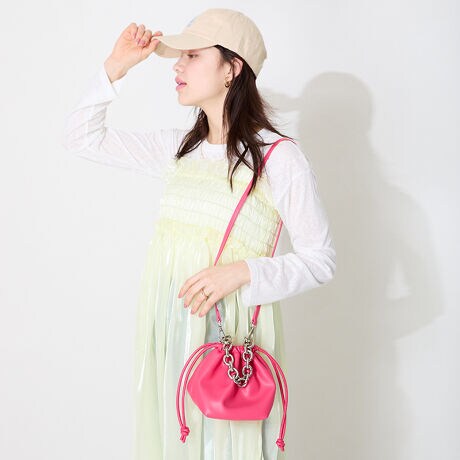 [^:BA-255]RƂtHВobO͎O\ȑ߂̃`F[XgbvňCɕ͋CςACeB{̂ƓF̃V_[XgbvtĂ̂ŃnhobOƂĂł͂ȂA|΂ߊ|oDǴBVvȃfUCŋGߖ킸AǂȃX^Cɂ킹₷ByIXXPOINTzOE߉\ȃV_[XgbvtO\ȃ`F[XgbvtTvɂĎBeĂ܂̂ŁA~FASFAn̐F̎dlɕύXꍇ܂B炩߂B