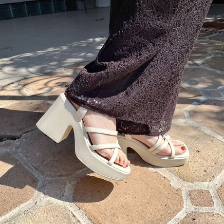 9.3cm̃q[ŔrĂq[T_2.7cm̃Xg[tō፷AɌyʃq[Ȃ̂Ōڈȏɕ₷BAVg[ɔzuؚȃXgbvAȂꂽ͋CoĂBXgbv̓xg𒲐߂ĂŒł̂ňS̕SnBu₩ȃu[͒W߂̐FŃR[fBl[gɓ݂₷߃J[BTvɂĎBeĂ܂̂ŁA~FASFAn̐F̎dlɕύXꍇ܂B炩߂B[^:51203]