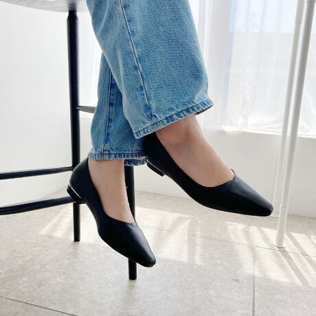 VvȂq[̃^bNCAbp[̃JbgfUC|Cg̃pvXBC\[ɓꂽNbVtbgq[œgɂrWlXV[ɂ劈ȃACeBאg̃gDYȃVGbgɎdグAV[vɌ̂|CgBx[VbNJ[̓X}[gȂ珗炵y߂ĕLȂBTvɂĎBeĂ܂̂ŁA~FASFAn̐F̎dlɕύXꍇ܂B炩߂BySTAFF RgzSTAFF@W񕁒ĩTCYF23.0cm/MTCYpTCYF36(23.0cm)TCYzF҂RgFfł傤ǂ悩łAEȂ̂Œ~Œ܂BSTAFF@H񕁒ĩTCYF24.5cm/LTCYpTCYF39(24.5cm)TCYzF҂RgFŏܐ悪Ȋ܂A߂ΖȂłBNbV_炩ĕ₷łBSTAFF@N񕁒ĩTCYF25.5cm/LLTCYpTCYF41(25.5cm)TCYzF҂RgFf҂Ȃ̂œނ܂ł̓\bNXȂǂ킹悤Ǝv܂B[^:55102]