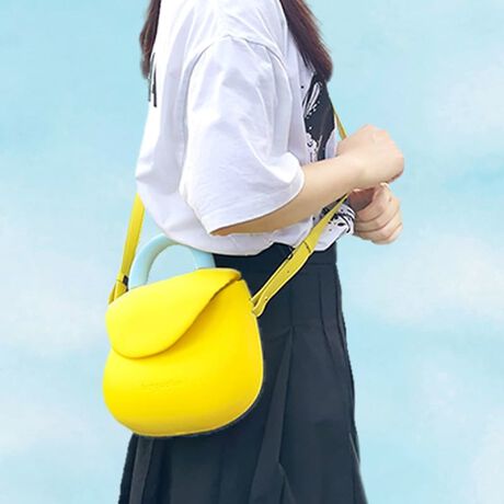 {̂⎝XgbvS̓IɂƊۂAԂȃVGbg킢~jobOBR[fBl[g̎ɂ҂̃CG[J[ɉAtF~jLC߃R[fɃ}b`sNx[WȂǃJ[CibvLxŁASFXgbvoCJ[ȂƂ|CgBEVAfނgpĂ̂łƂĂyɖhƖhɗDĂāAڈȏ̎[͂̂łoɂ҂BnhobOƂĂ͂At̒\ȃXgbvtƃV_[obOƂĂg2waydlȂ̂ŁAJANeBuȃV[ɂ҂BsWhat's fungoofun(t@O[t@)?tfungoofun̓hCc̃bhhbgfUC܂iF DESIGN AWARD܂fUCi[`[ɂčꂽuhłBɗDƎEVAfނgTXeiuňۓIȃfUC̃obO|[`͐E璍ڂW߂Ă܂BTvɂĎBeĂ܂̂ŁA~FASFAn̐F̎dlɕύXꍇ܂B炩߂BWEB̏iƂȂ܂B[^:G-0013]