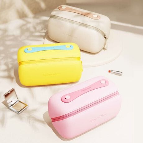 t@Xi[JƂ΂180xJ{bNX^}`|[`BJԂŒuƂłA傫ȊԌ̂Œg₷o₷BWƏ㕔ɃnhtĂ̂ŁANɎ^тłsɂ߁BRX͂AyP[XKWFbg[ƂĂȂǃ}`ɊBɂ̓|PbgS邽ߍׂc[₷ɎoACe̐ɂ҂B܂A̎d؂蕔̓xN^CvŒEł􂢉\Ȃ̂ŐɎgpł̂|CgBEVAfނgpĂ̂łƂĂyAhƖhɗDꂽfC[gɂ҂ȃACeB[^:G-0015]sWhat's fungoofun(t@O[t@)?tfungoofun̓hCc̃bhhbgfUC܂iF DESIGN AWARD܂fUCi[`[ɂčꂽuhłBɗDƎEVAfނgTXeiuňۓIȃfUC̃obO|[`͐E璍ڂW߂Ă܂BTvɂĎBeĂ܂̂ŁA~FASFAn̐F̎dlɕύXꍇ܂B炩߂B