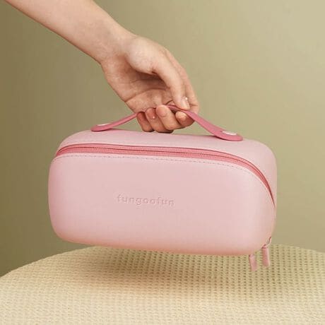 t@Xi[JƂ΂180xJ{bNX^}`|[`BJԂŒuƂłA傫ȊԌ̂Œg₷o₷BWƏ㕔ɃnhtĂ̂ŁANɎ^тłsɂ߁BRX͂AyP[XKWFbg[ƂĂȂǃ}`ɊBɂ̓|PbgS邽ߍׂc[₷ɎoACe̐ɂ҂B܂A̎d؂蕔̓xN^CvŒEł􂢉\Ȃ̂ŐɎgpł̂|CgBEVAfނgpĂ̂łƂĂyAhƖhɗDꂽfC[gɂ҂ȃACeB[^:G-0015]sWhat's fungoofun(t@O[t@)?tfungoofun̓hCc̃bhhbgfUC܂iF DESIGN AWARD܂fUCi[`[ɂčꂽuhłBɗDƎEVAfނgTXeiuňۓIȃfUC̃obO|[`͐E璍ڂW߂Ă܂BTvɂĎBeĂ܂̂ŁA~FASFAn̐F̎dlɕύXꍇ܂B炩߂B