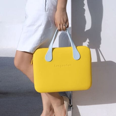 ʊw炨dp܂ŕL􂷂m[gp\RobÓAEVAfނgpĂ̂ŌyɖhƖhɗDA݂͌ĉʂ{ƂŏՌa炰ƃm[gp\RیBꕔɂ\ʂɍׂʂt邱ƂŊ~ߌʂvX芴̂dlɁBefނȂ̂ŉJ̓SĎgƂłA@\Ȃ̂łȒPB13C``17C`܂Ńm[gp\Ȓ傫ɍ킹đIׂRTCYWJB_炩fފ̎Xgbv͖{̕ƃoCJ[ɂ邱ƂőƂ͈ႤoA炩ȃJ[u`͎rɃtBbĝŎ^т₷BC̏オrrbgȃCG[A_炩͋C̃sNAۂ̃lCr[̖LxȃJ[oG[VBsWhat's fungoofun(t@O[t@)?tfungoofun̓hCc̃bhhbgfUC܂iF DESIGN AWARD܂fUCi[`[ɂčꂽuhłBɗDƎEVAfނgTXeiuňۓIȃfUC̃obO|[`͐E璍ڂW߂Ă܂BTvɂĎBeĂ܂̂ŁA~FASFAn̐F̎dlɕύXꍇ܂B炩߂B[^:G-0019]