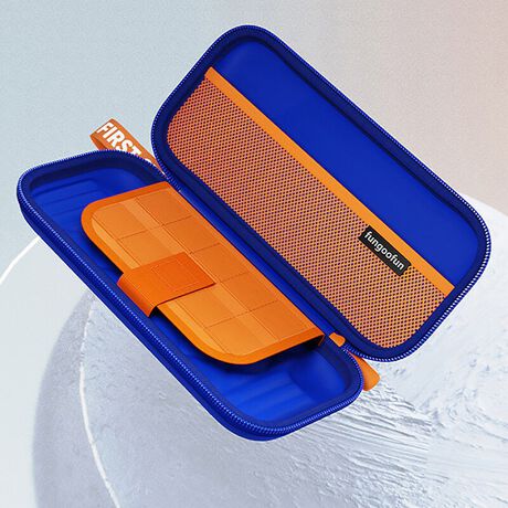 Q[@^ׂpP[XfungoofunoBQ[@[鑤͒e͂̂EVAfނɌ݂AȌՌɋɁBQ[\tg9[łd؂̓xNtŁAP[XJƂɃQ[@̂hBbV|Pbgɂ̓CzȂǈꏏɎ^т̂[\BIW͒܂œFœꊴoAu[̓IWƂ̃oCJ[Ń|bvȃfUCɂ邱ƂŁAQ[@P[XȂł̗͂VѐSoBP[XOɂ͕ze[v̎t邱ƂŁA^т̂₷ɂACeBsWhat's fungoofun(t@O[t@)?tfungoofun̓hCc̃bhhbgfUC܂iF DESIGN AWARD܂fUCi[`[ɂčꂽuhłBɗDƎEVAfނgTXeiuňۓIȃfUC̃obO|[`͐E璍ڂW߂Ă܂BTvɂĎBeĂ܂̂ŁA~FASFAn̐F̎dlɕύXꍇ܂B炩߂B[^:G-0023]