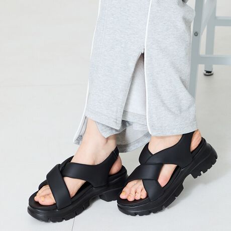 VvȒɂBꂷAAVg[ȃXgbvfUČT_BXgbv̓\tgȃpfbgɂ邱Ƃő肪_炩Aƕɂ̓SĂ̂ŒE₷̂|CgBNXfUCŃ{[ȂA茩悤ɌvZꂽoXBy\[gpĂ̂ŒԗĂĂɂ1BTvɂĎBeĂ܂̂ŁA~FASFAn̐F̎dlɕύXꍇ܂B炩߂B[^:51216]