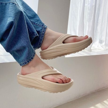 fC[gɂ҂̃gOT_\[œoBłAܐ悪ŕ₷L[vBe͂̂fފŌŷɉAԂ̕syɊ̂Ŕɂ̂|CgB̂ȂVvȃfUCɁALxȃJ[oG[VŉĂ̂oɏd󂷂ACeB݌vܐɗ]ToA߂̃fUCƂȂĂ܂B@EcEb܂߂đS̓IɃn[tTCY傫߂̍ƂȂĂ܂B\[̈󎚂قȂ܂B@3622.5A3723.5A3924.5A4025.5TvɂĎBeĂ܂̂ŁA~FASFAn̐F̎dlɕύXꍇ܂B炩߂BsX^btpRgtM[F^b̍Fӂ^GWvg^n[ĩTCYF23.5][pTCYF23.5^p󋵁FfŒp^TCYF傫]\[͈]T邭炢OOFOS24.0cm𗚂Ă܂A炢̑傫łBb͂傫߂łBH.M[FL^b̍F^GWvg^n[ĩTCYF23.5/ACeɂĂLi24.0cmj𒅗p邱Ƃ܂B][pTCYF23.5^p󋵁FfŒp^TCYF҂]傫߂̍ɂȂĂ܂24.0cm23.5cmȂ̂ŕĩTCYł傤ǗǂłIi23.0cmA24.0cmȂǂ̃WXgTCY̓̕TCŶ߂łIuhEîCɓo^̂߁ViēׂȂǂ̏󂯎邱Ƃł܂̂ŁAЂo^BɂȓT邩܂[^:OT3226]Jo[T_/gOT_/{[\[//r[`r[T/IG^gtBbN/Ig