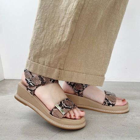 uԑɊƂNbVꂽC\[ŗSnɂƂƂ񂱂ACeBȂ݂̗ǂfނq[܂ŊƂłJWAȎdオɁB፷̏ȂEGbW\[ŔɂA߃xgz[hĂBLX^CɃ}b`郏xgfUĆA}WbNe[vȂ̂Œ߂₷͓̂IB37i23.5jTCY̕Б̏d@260ySTAFF RgzSTAFF@D񕁒ĩTCYF22.5cm/STCYpTCYFS(22-22.5cm)TCYzF҂RgFSővłB~̃NbV肵ĂėSnQłBSTAFF@I񕁒ĩTCYF23.5cm/MTCYpTCYFM(23-23.5cm)TCYzF҂RgFMTCYł҂łBC\[̂ƂėSnǂłB}WbNe[vŒEyłBSTAFF@H񕁒ĩTCYF24.5cm/LTCYpTCYFL(24-24.5cm)TCYzF҂RgFkTCYł҂łB~_炩ĕ₷łBTvɂĎBeĂ܂̂ŁA~FASFAn̐F̎dlɕύXꍇ܂B炩߂B[^:52205]