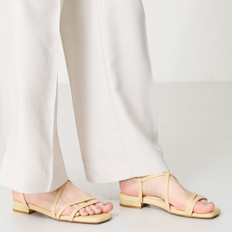 [�}���C]�i���[�X�g���b�v�t���b�g�T���_��/52209/�I���G���^���g���t�B�b�N�iORiental TRaffic�j �C�G���[