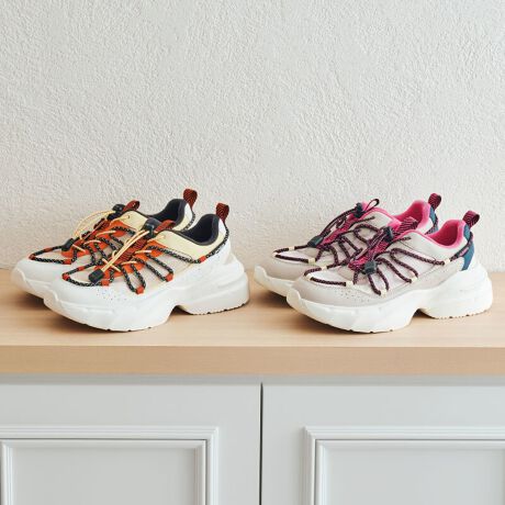 ȒPɍiɂ߂łh[R[hdlŒE̕SyXj[J[BGɔzuꂽR[hfUCɁAXgCṽe[vfUCȂǂƂƂVѐSl܂̃fUCBɂ͖ё̒ZNёfނgpA̗DSnBꂼrrbgȃIWsNꂽڂzF̃Xj[J[ŁA炨yŁBTvɂĎBeĂ܂̂ŁA~FASFAn̐F̎dlɕύXꍇ܂B炩߂B[^:OT3767]