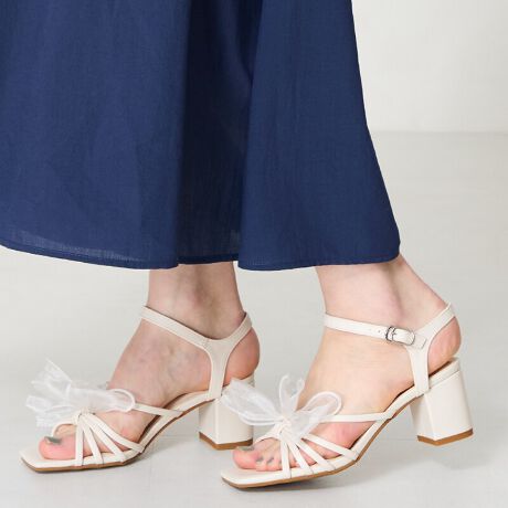 XgbvfUCŉؚȃC[WoA{[̂`[{Ŕo1B6.8cm̃`L[q[ň芴AXgbvłŒ肵Ă̂ŁAڈȏɕ₷BÂȂ肪ȃ{fUCAubNƃzCg̃N[ȃJ[ł܂Ƃ߂āAlłX^COɎ₷T_BTvɂĎBeĂ܂̂ŁA~FASFAn̐F̎dlɕύXꍇ܂B炩߂B[^:51220]