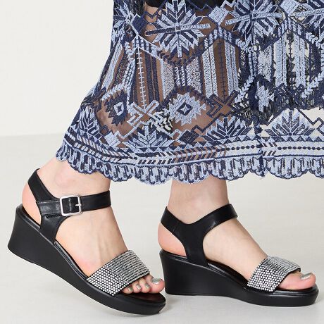 CXg[~l߂xgтɃLLPĉċC𐷂グĂT_B፷̏ȂEGbW\[̗pAтꂽ`ɂ邱ƂłƂVGbgɁBɑ߂̑xgŃz[hAxN^CvŒEȒPȂ̂BFƂĎgu[̓Vo[̃Xgbv킹zFȍGڃJ[B37i23.5jTCY̕Б̏d@215ySTAFF RgzSTAFF@D񕁒ĩTCYF22.5cm/STCYpTCYFS(22-22.5cm)TCYzF҂RgF҂łB}WbNxgőŒłĂƂĂ₷łBSTAFF@I񕁒ĩTCYF23.5cm/MTCYpTCYFM(23-23.5cm)TCYzF҂RgFMTCYł҂łB߂̃xgƈ芴̂EFbW\[ŕ₷łBSTAFF@H񕁒ĩTCYF24.5cm/LTCYpTCYFL(24-24.5cm)TCYzF҂RgF҂łByĕ₷łBb̃CXg[ьĂ킢łBTvɂĎBeĂ܂̂ŁA~FASFAn̐F̎dlɕύXꍇ܂B炩߂B[^:52210]