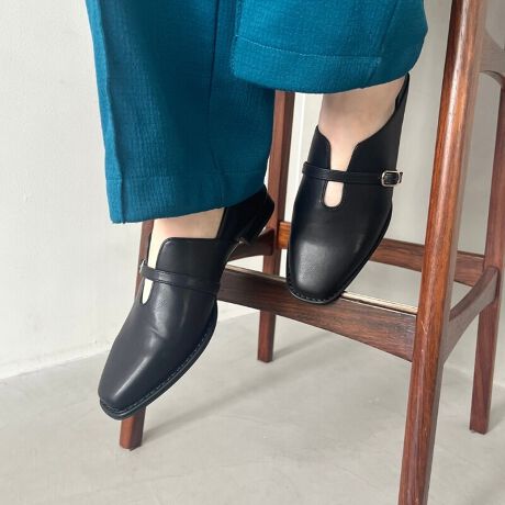 ׂ߂̃xgɃtg̃JbgfUCiȃ[q[pvXBC\[NbVƕ₷2cm̒߃q[Ȃ̂ŒʋΗpɂ߁B͓Ńou[VƂĂ2WAY^Cvőfގ̂_炩̂őւ̕SȂ̂͂̈Bx[VbNȃJ[WJĩX^COɎ₷\1BTvɂĎBeĂ܂̂ŁA~FASFAn̐F̎dlɕύXꍇ܂B炩߂B[^:55104]