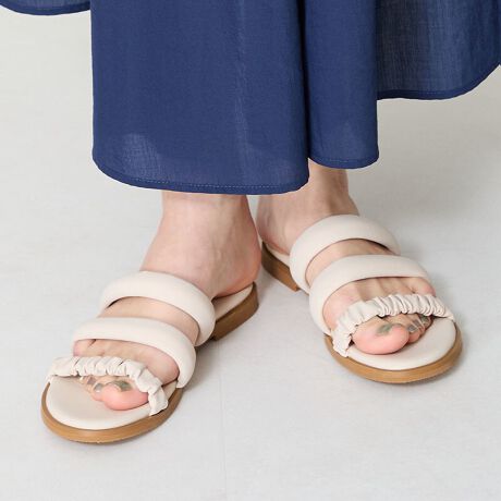 VvȃtbgT_MU[ŗ̊opfbgdlɂƁAxg̑ς邱ƂőאgɌA炵wV[ȈۂɎdグACeB}bgȑfފ͑ǂA炳炵ŉĂłKɗBEhgD̃VGbgƃtbgq[őlJWAȃX^COɂ҂B37i23.5jTCY̕Б̏d@220ySTAFF RgzSTAFF@I񕁒ĩTCYF23.5cm/MTCYpTCYFM(23-23.5cm)TCYzF҂RgFMTCYł҂łBxg3{̂ōbz[hĂ܂BSTAFF@H񕁒ĩTCYF24.5cm/LTCYpTCYFL(24-24.5cm)TCYzF҂RgFLł҂łBbĂď_炩łBSTAFF@N񕁒ĩTCYF25.5cm/LLTCYpTCYFLL(25-25.5cm)TCYzF傫RgFLLTCYƍbɏƂ肪AwtBbg܂łBTvɂĎBeĂ܂̂ŁA~FASFAn̐F̎dlɕύXꍇ܂B炩߂B[^:52214]