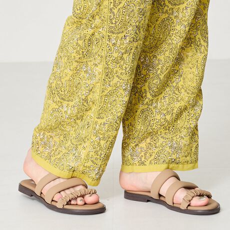 VvȃtbgT_MU[ŗ̊opfbgdlɂƁAxg̑ς邱ƂőאgɌA炵wV[ȈۂɎdグACeB}bgȑfފ͑ǂA炳炵ŉĂłKɗBEhgD̃VGbgƃtbgq[őlJWAȃX^COɂ҂B37i23.5jTCY̕Б̏d@220ySTAFF RgzSTAFF@I񕁒ĩTCYF23.5cm/MTCYpTCYFM(23-23.5cm)TCYzF҂RgFMTCYł҂łBxg3{̂ōbz[hĂ܂BSTAFF@H񕁒ĩTCYF24.5cm/LTCYpTCYFL(24-24.5cm)TCYzF҂RgFLł҂łBbĂď_炩łBSTAFF@N񕁒ĩTCYF25.5cm/LLTCYpTCYFLL(25-25.5cm)TCYzF傫RgFLLTCYƍbɏƂ肪AwtBbg܂łBTvɂĎBeĂ܂̂ŁA~FASFAn̐F̎dlɕύXꍇ܂B炩߂B[^:52214]