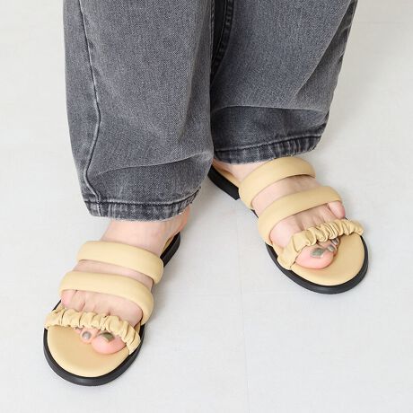 VvȃtbgT_MU[ŗ̊opfbgdlɂƁAxg̑ς邱ƂőאgɌA炵wV[ȈۂɎdグACeB}bgȑfފ͑ǂA炳炵ŉĂłKɗBEhgD̃VGbgƃtbgq[őlJWAȃX^COɂ҂B37i23.5jTCY̕Б̏d@220ySTAFF RgzSTAFF@I񕁒ĩTCYF23.5cm/MTCYpTCYFM(23-23.5cm)TCYzF҂RgFMTCYł҂łBxg3{̂ōbz[hĂ܂BSTAFF@H񕁒ĩTCYF24.5cm/LTCYpTCYFL(24-24.5cm)TCYzF҂RgFLł҂łBbĂď_炩łBSTAFF@N񕁒ĩTCYF25.5cm/LLTCYpTCYFLL(25-25.5cm)TCYzF傫RgFLLTCYƍbɏƂ肪AwtBbg܂łBTvɂĎBeĂ܂̂ŁA~FASFAn̐F̎dlɕύXꍇ܂B炩߂B[^:52214]