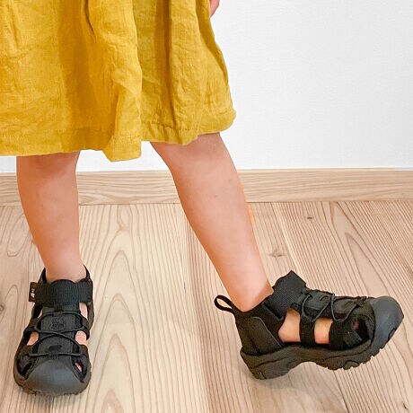 [^:K-502]Abp[ɔzuꂽR[hfUCX|[cT_Bb܂ŕő݂łɁA̘IoȂ̂ŃOV[ŶBxg̓}WbNe[vdlŊȒPɒE\B_炩ȍގ̃Abp[ɁAԂ̗ǂyʃ\[ŕ₷AAEghAV[ȂǁAĂ̂oɂ҂1B̏i͑傫߂̃TCYƂȂĂ܂BTvɂĎBeĂ܂̂ŁA~FASFAn̐F̎dlɕύXꍇ܂B炩߂B