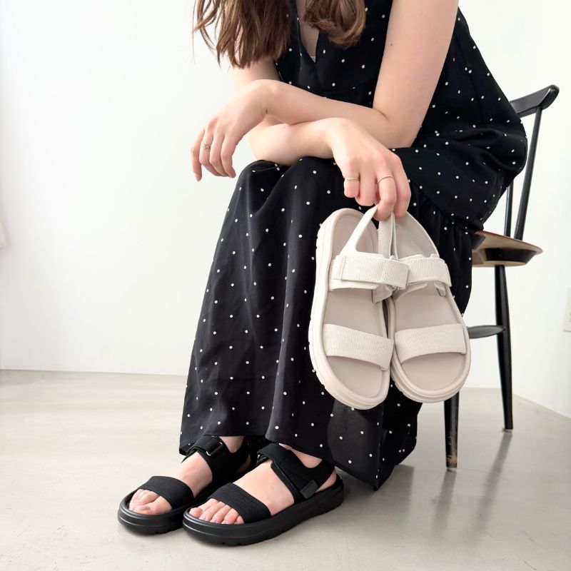 ワンタッチで楽に履ける 軽量【Fit meサンダル】ニット ダブルベルト