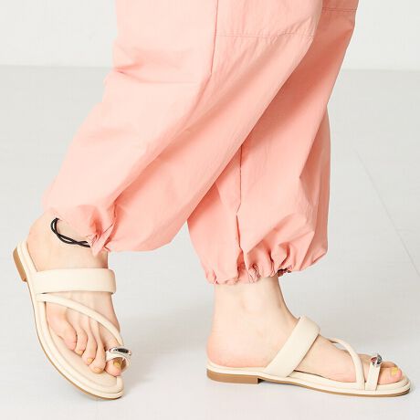 ^`[tANZgɂȂAX^CbVȃfUC̃gOT_B_炩߂̃pfbhXgbv͑肪ǂAɍb̃Xgbv΂߂ɔzu邱ƂŃtBbg̍SnɁBC\[ŜɃNbVĂ̂ŒԂ̒płɂ̂B^bN`[tfx[VbNJ[łǂIł񂵂₷2FWJBTvɂĎBeĂ܂̂ŁA~FASFAn̐F̎dlɕύXꍇ܂B炩߂B[^:51238]