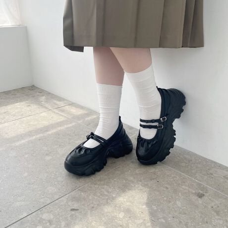 Xgbvɂ肰Ȃ{{fUC̃K[[ƁAXj[J[\[̕₷𗼗V[YB݊ȂؚȃXgbvōb܂茩ĂāÃMU[fUC悢ANZgB፷Ȃe͂̂\[łłɂX|[cMIXȎ1́A\[ubNɓꂷ邱Ƃł܂Ƃ܂̂ۂɁBTvɂĎBeĂ܂̂ŁA~FASFAn̐F̎dlɕύXꍇ܂B炩߂B[^:51307]